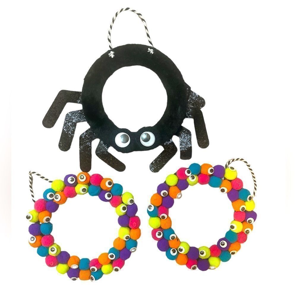 Halloween monster eyeballs hanger set